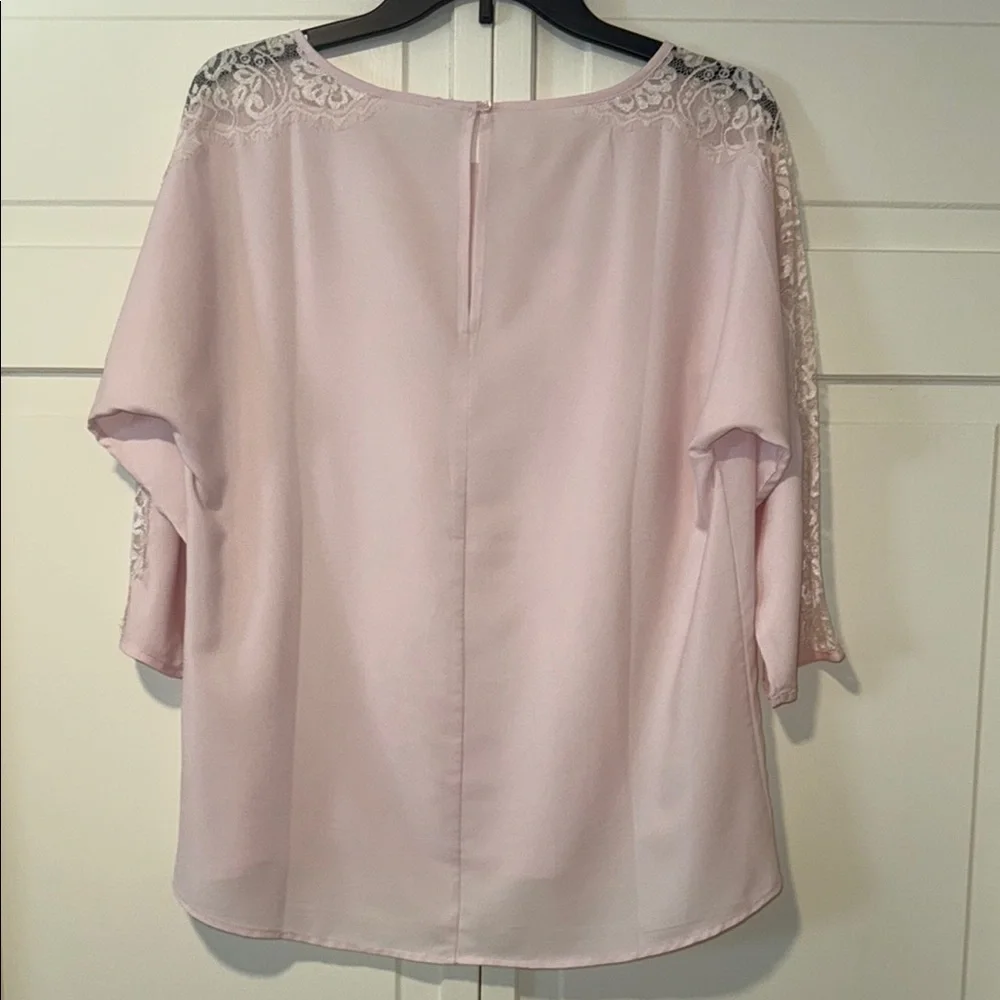 Old Navy Elegant Pink Lace 3/4 Sleeve Women's lightweight Top small